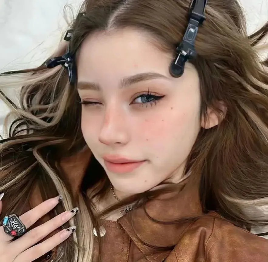 美丽笨女人